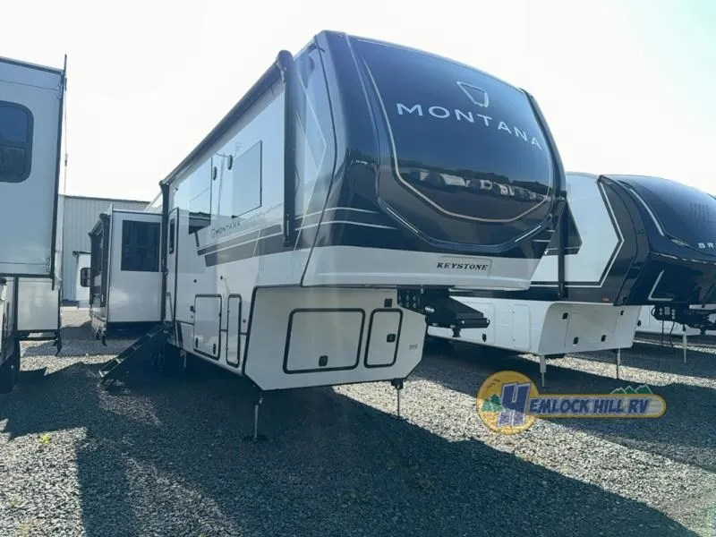 2026 Keystone Montana 3231CK - Photo 2