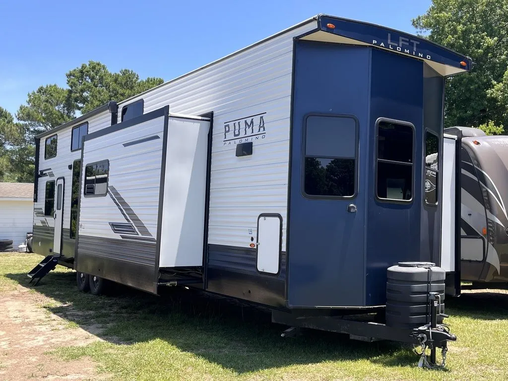 2025 PUMA 403LFT 403LFT - Main photo