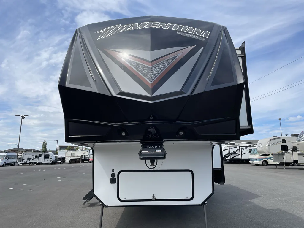2019 Grand Design Momentum 399TH, Photos photo 4