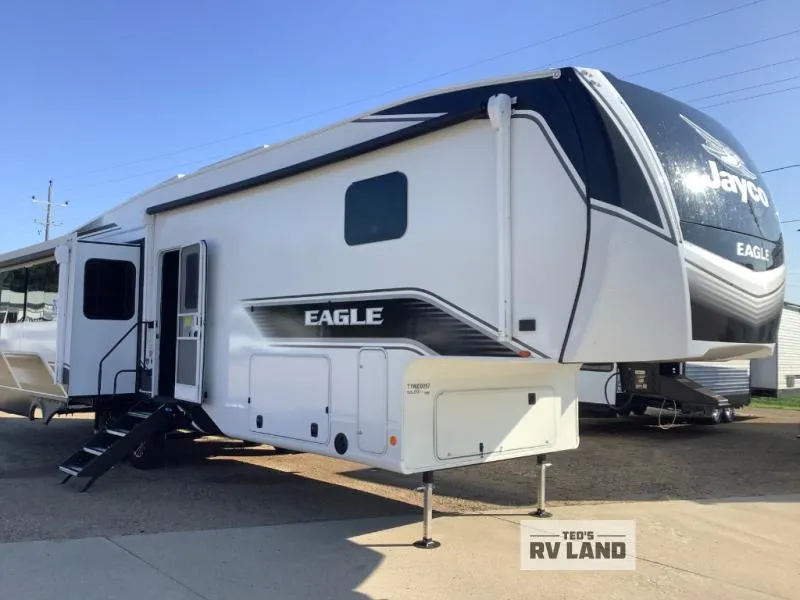 2026 Jayco Eagle 335LSTS - Photo 2