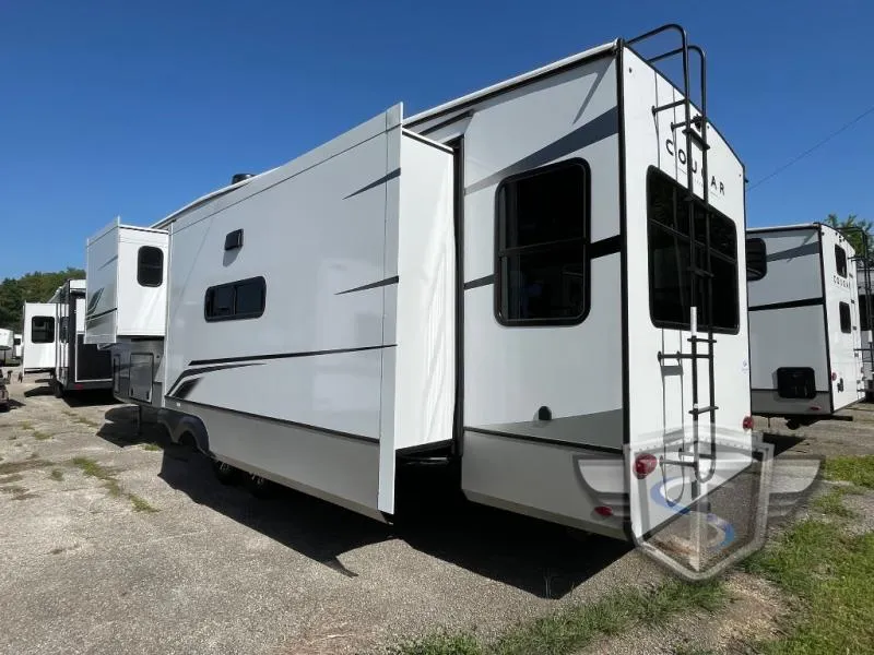 2025 Keystone Cougar 355FBS - Photo 4