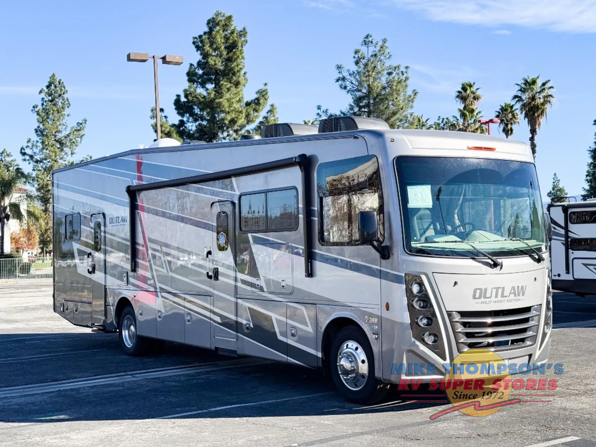 2026 Thor Motor Coach Outlaw Wild West Edition 38K - Photo 2