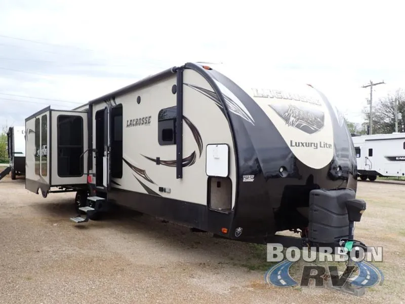 2018 Prime Time LaCrosse 337RKT - Main photo
