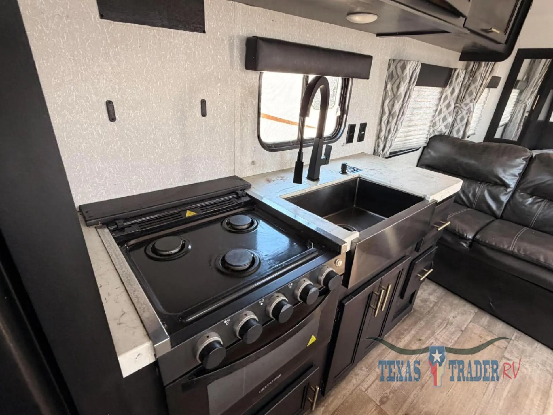 2022 Forest River Cherokee Grey Wolf 26DJSE — Photo 6