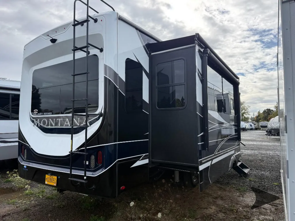 2022 Keystone Montana 3231CK, Photos photo 10