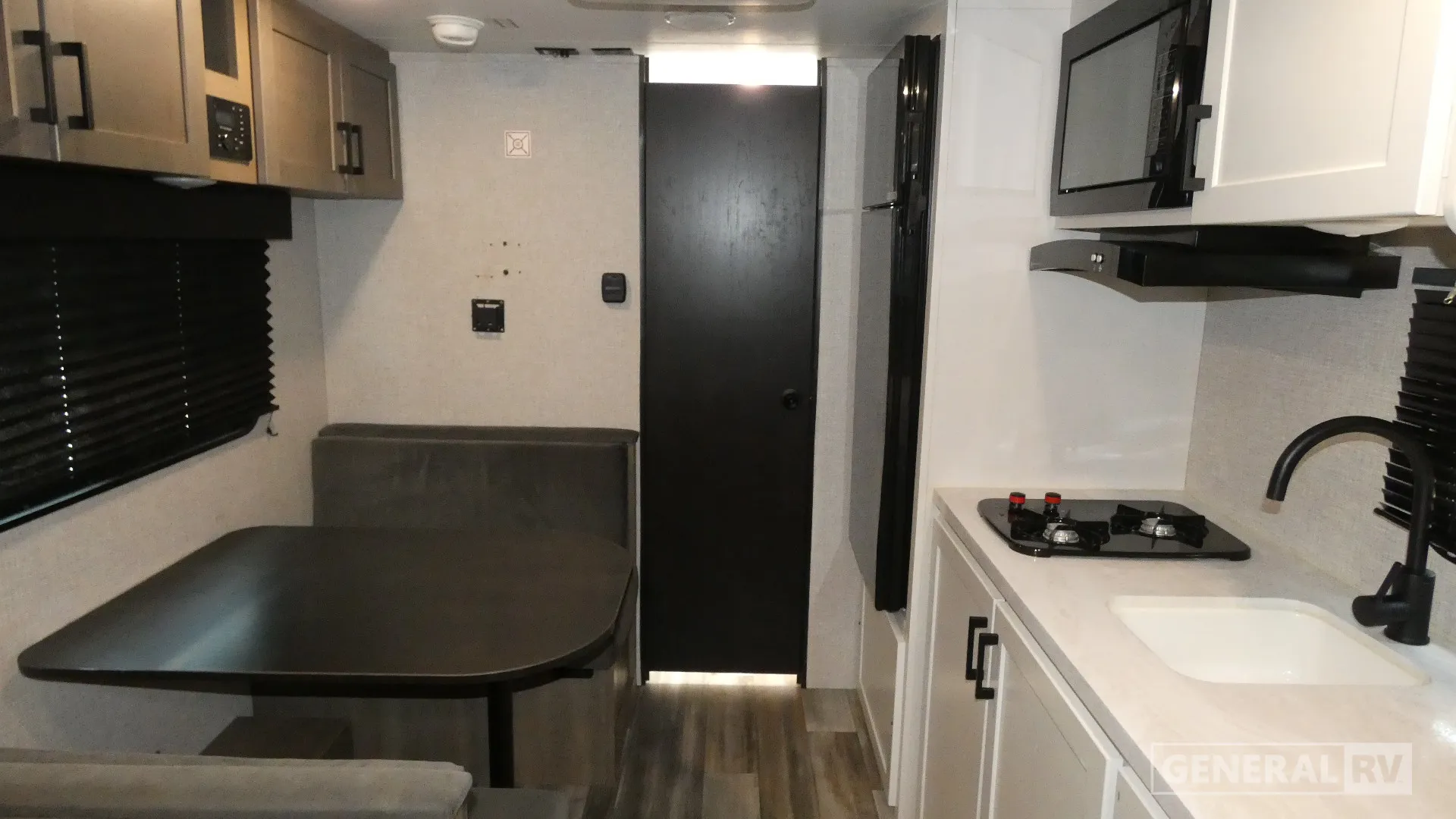 2025 Jayco Jay Flight SLX 175FQ - Photo 3