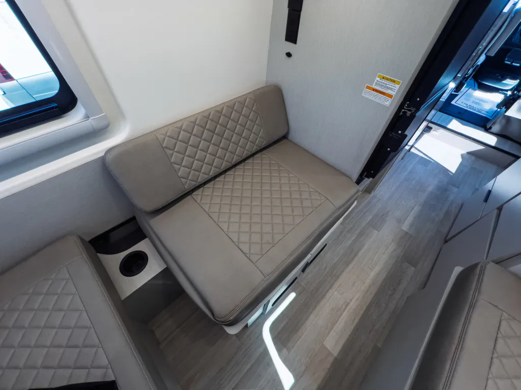 2027 Thor Motor Coach Tellaro 20Y, Photos photo 16