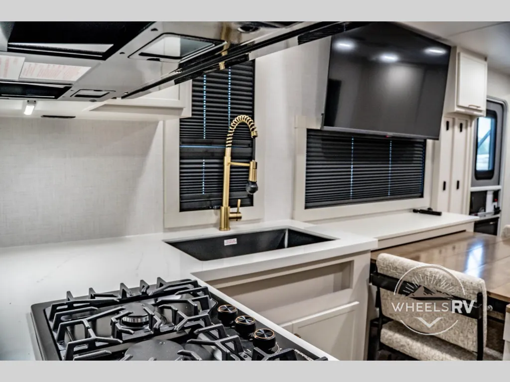 2027 Brinkley Model I 294, Photos photo 38