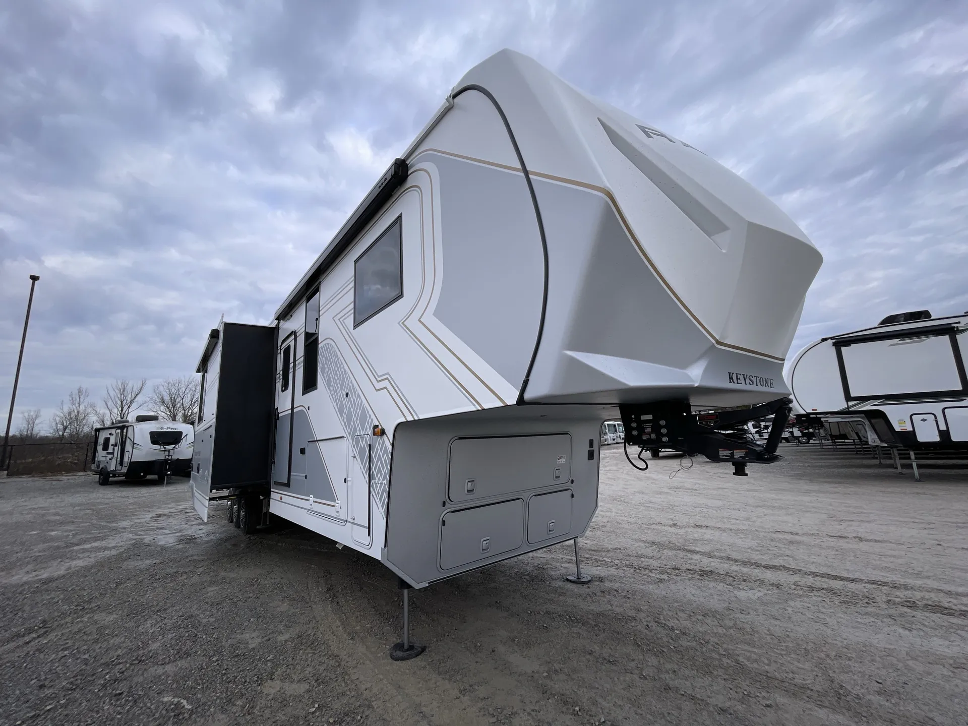 2026 Keystone Raptor 441