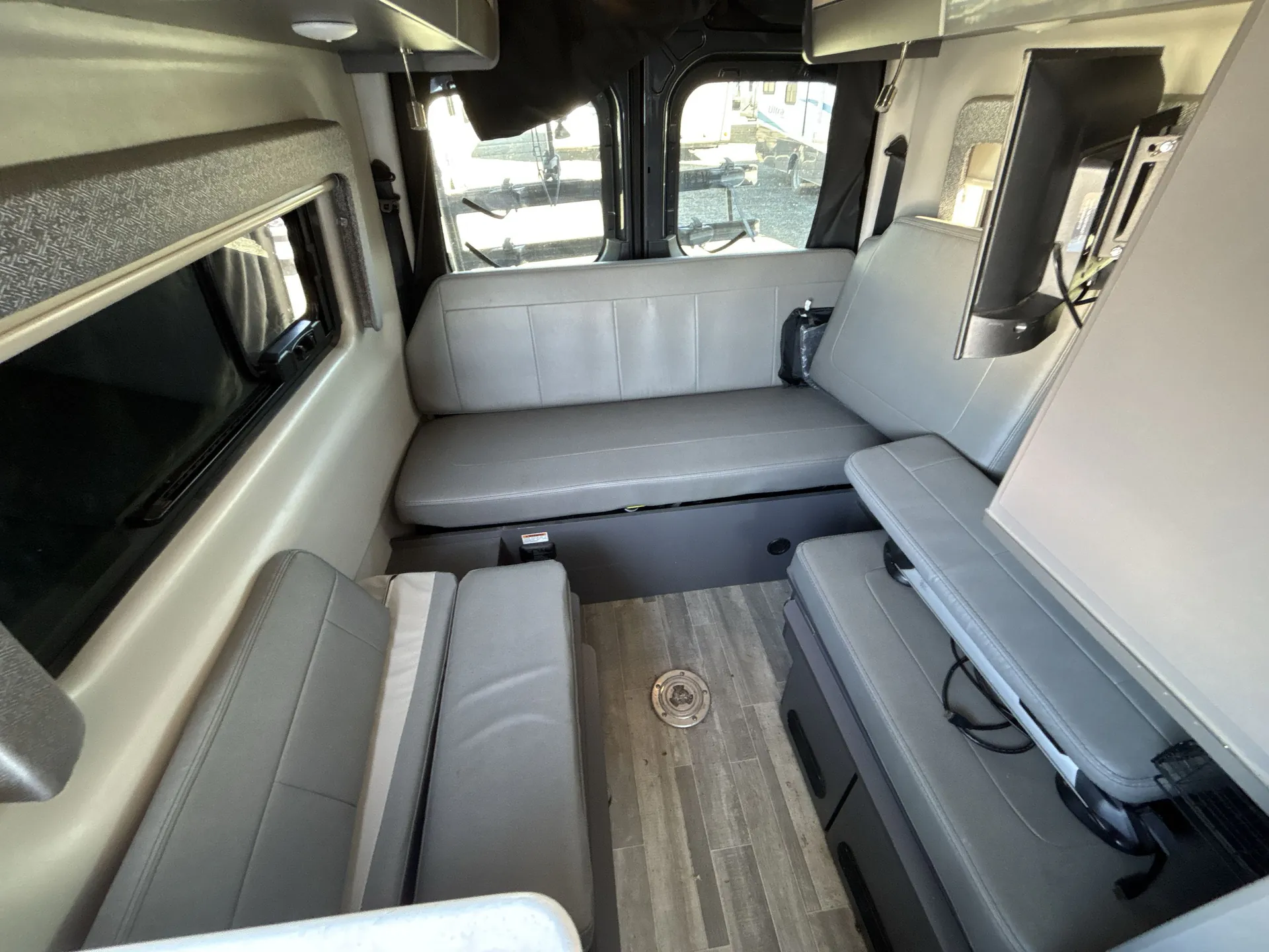 2023 Thor Motor Coach Tranquility 19P — living area main