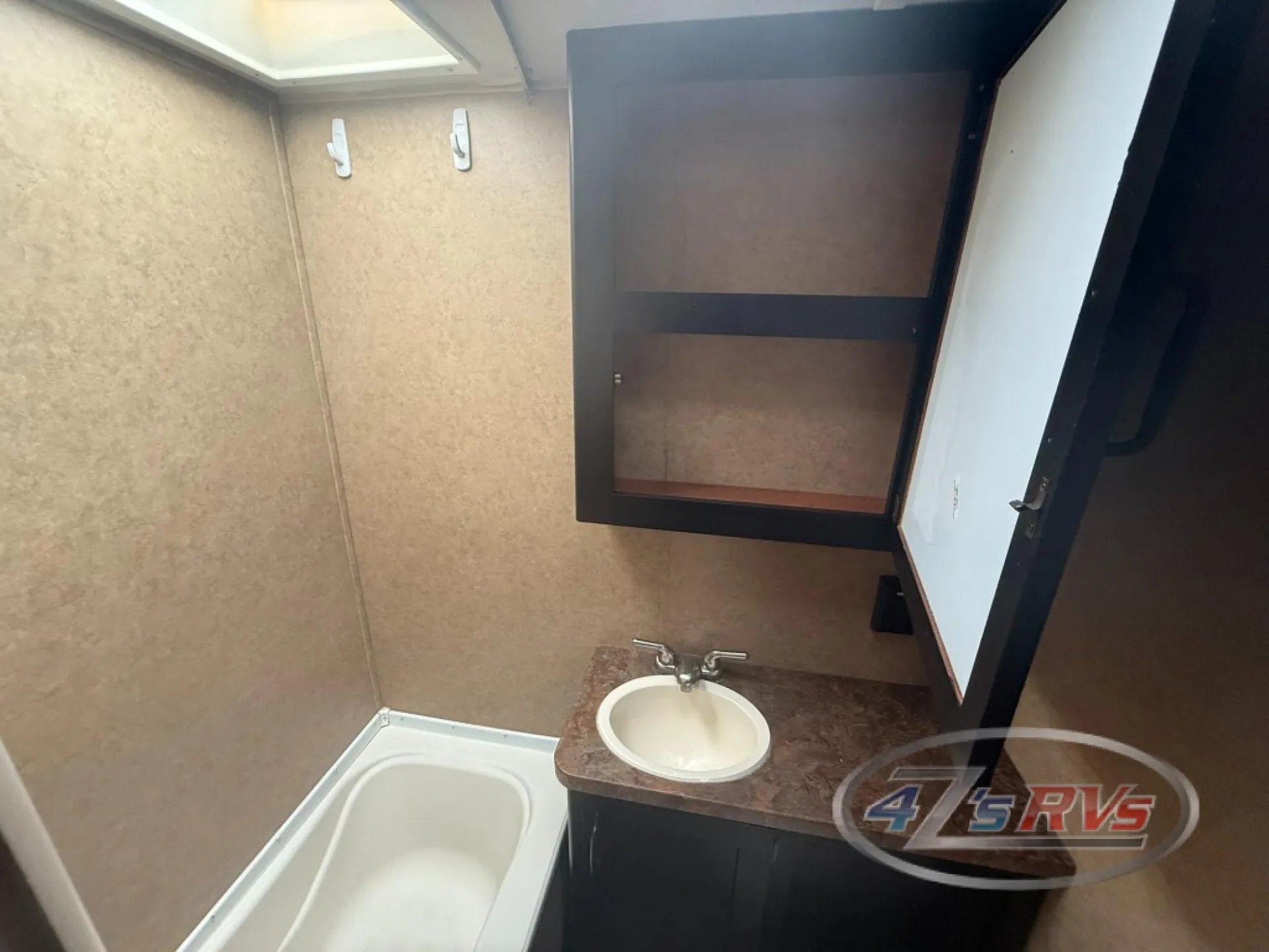 2014 Forest River Cherokee Grey Wolf 21RR - Photo 3