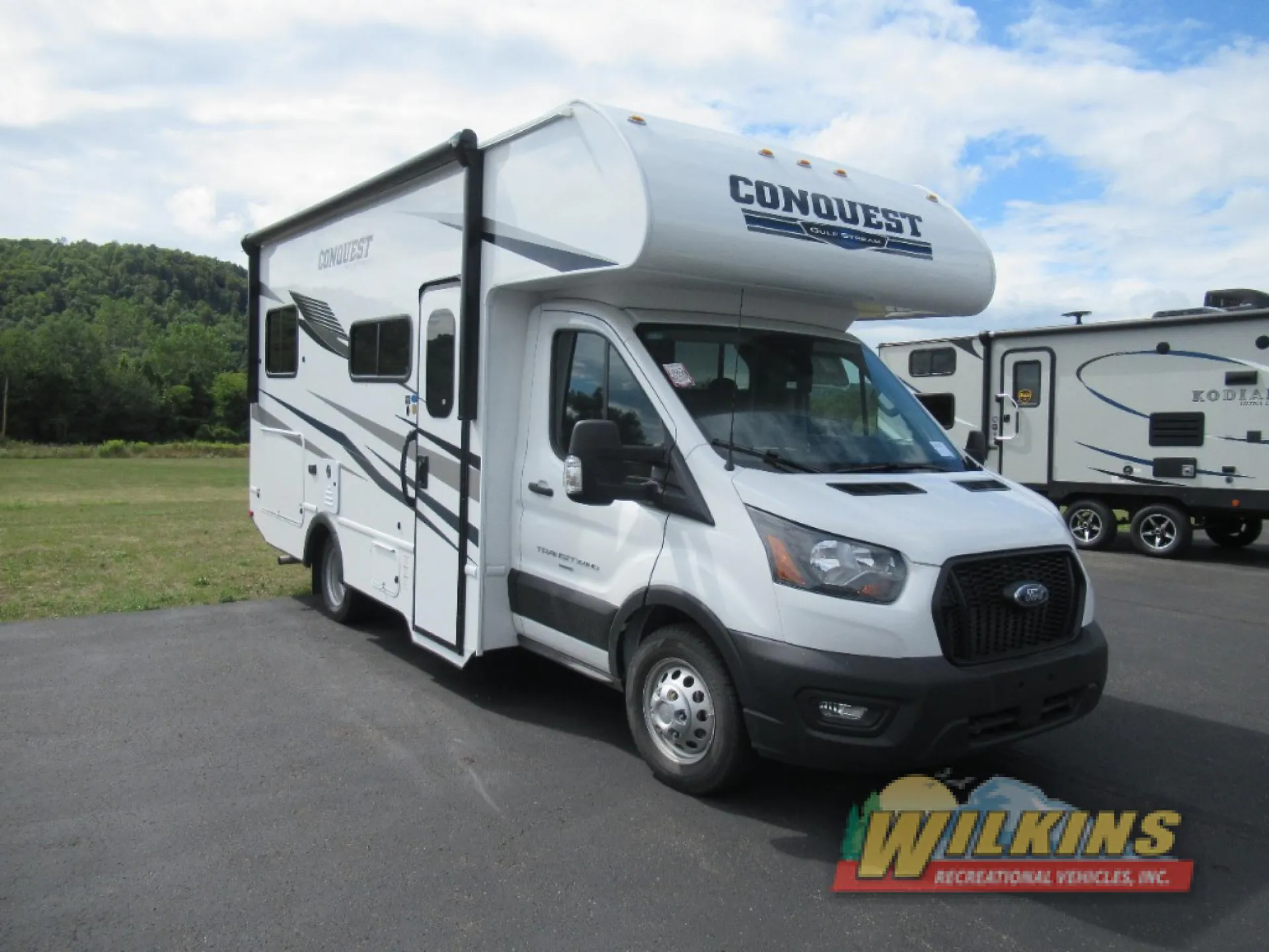 2026 Gulf Stream RV Conquest Class C 4237 - Photo 2