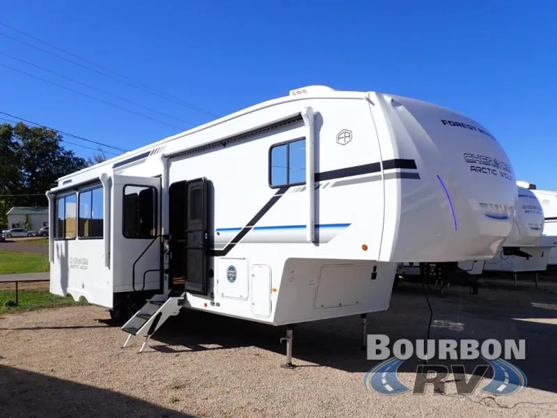 2026 Forest River Cherokee Arctic Wolf 331BH - Photo 2