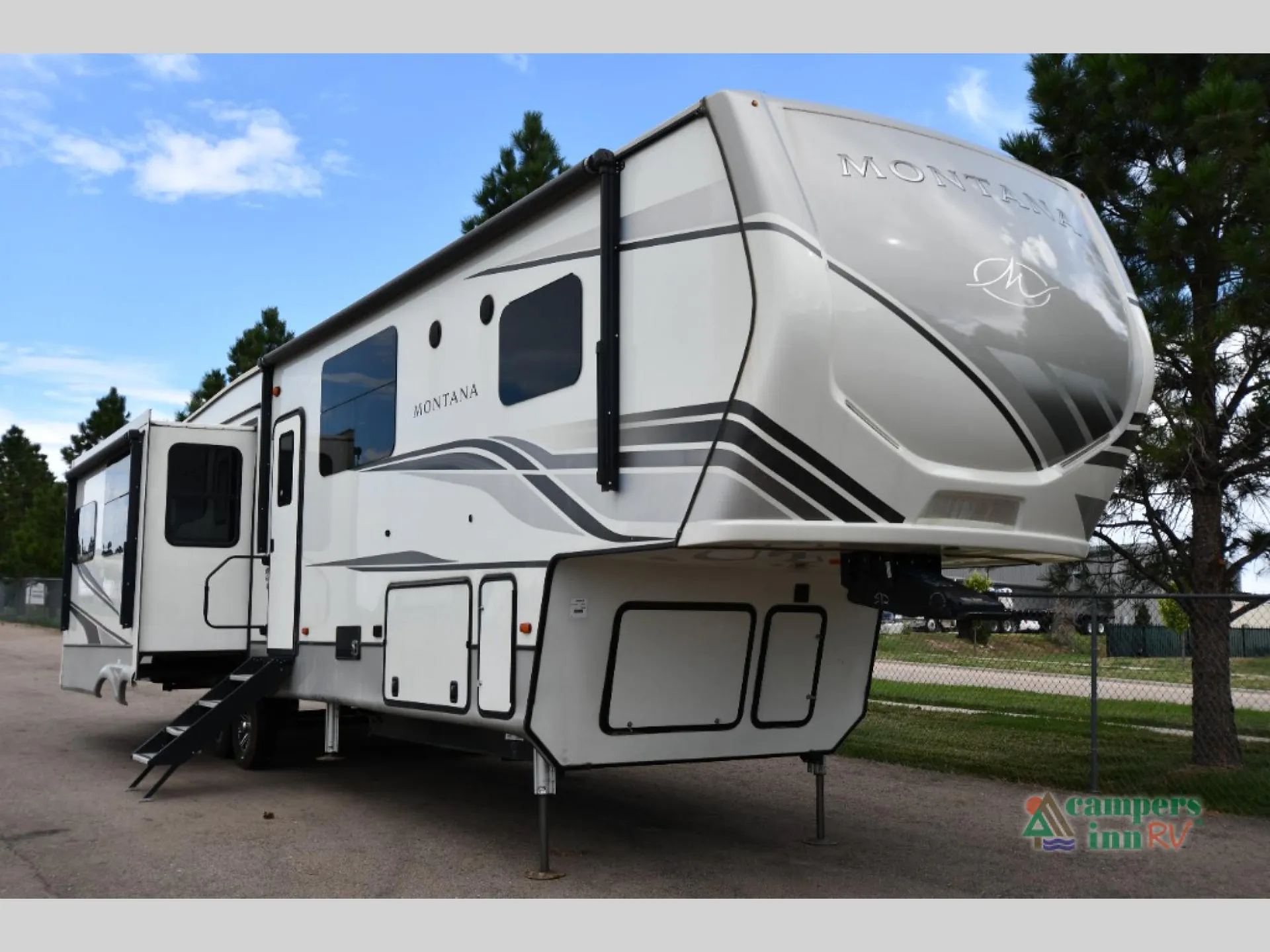 2022 Keystone Montana 3813MS