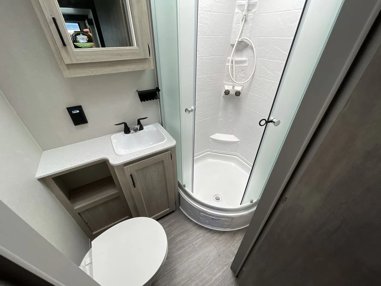 2026 Forest River Aurora 34BHTS — Photo 7