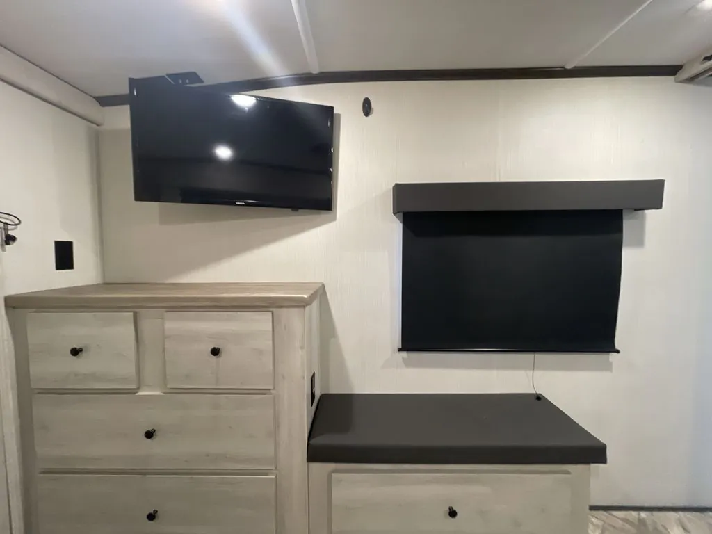 2023 Forest River Wildcat 369MBL, Photos photo 34