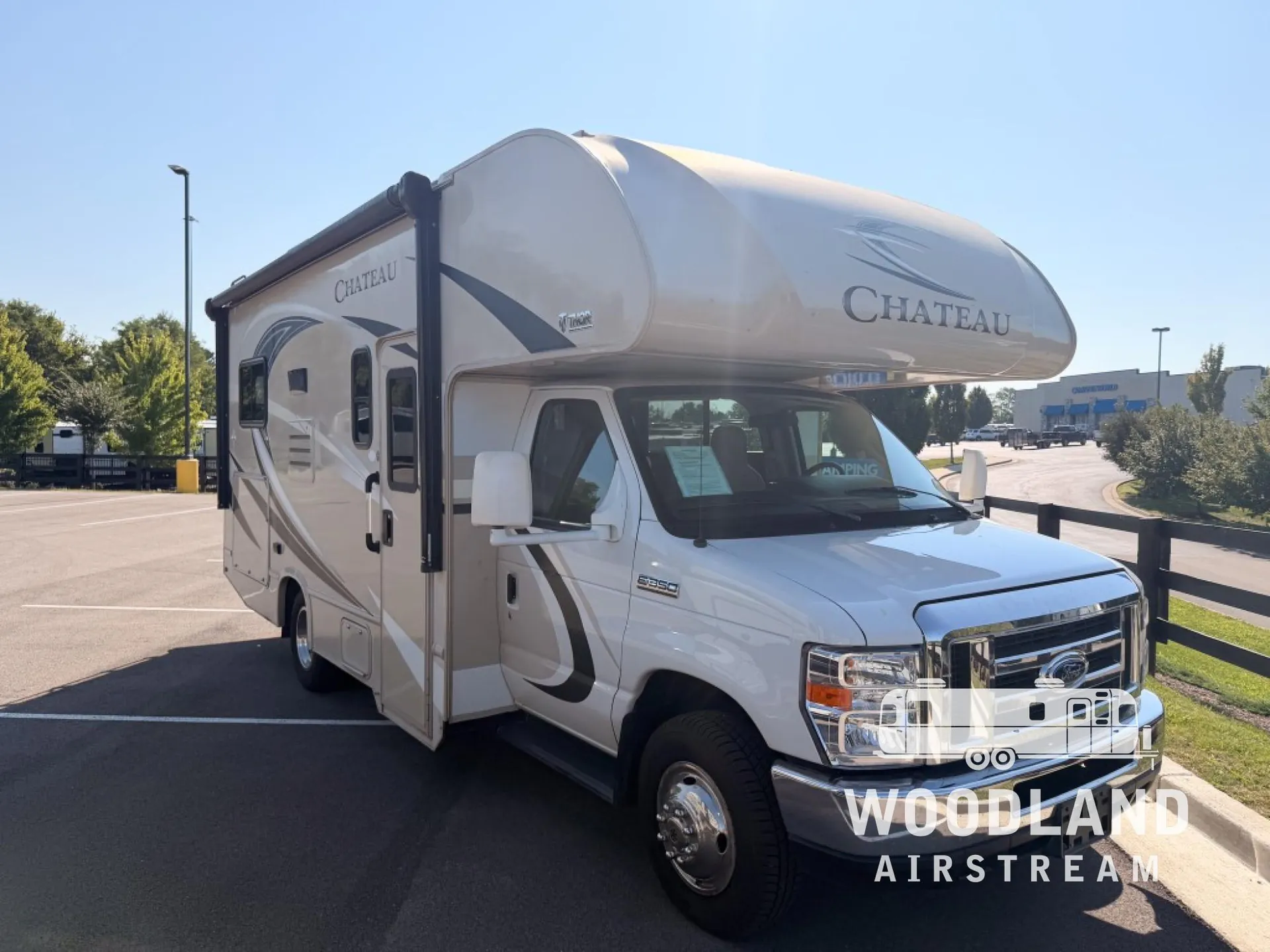 2018 Thor Motor Coach Chateau 22E - Photo 2