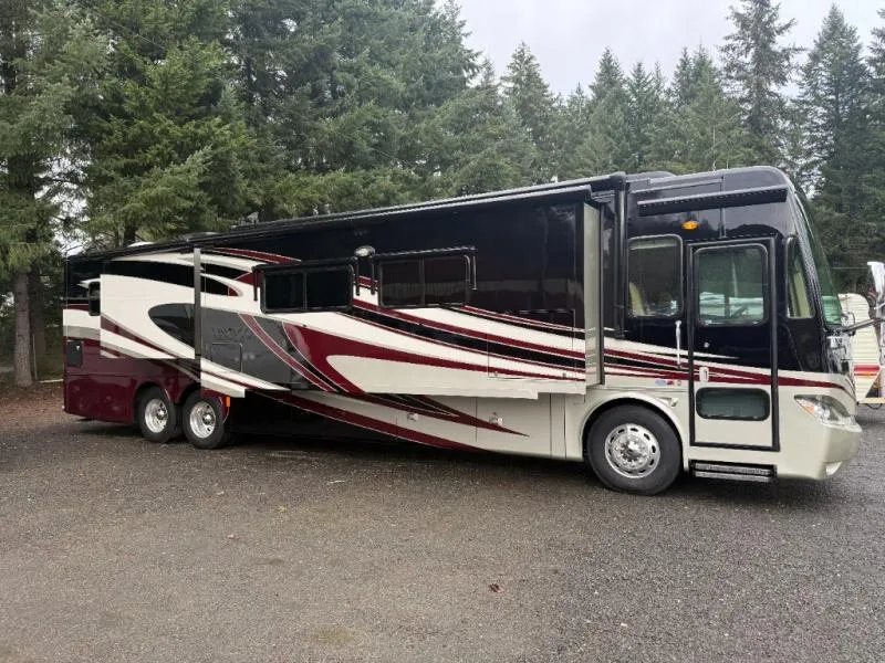 2013 Tiffin Motorhomes Phaeton Used    42 LH - Main photo