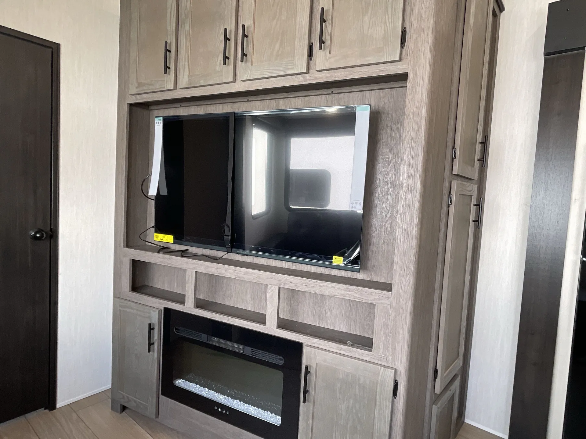 2026 Forest River Arctic Wolf 331BH — entertainment center