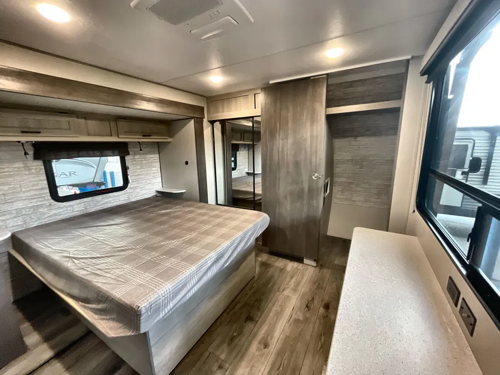 2026 Coachmen Catalina Legacy 343BHTS DEN, Photos photo 17