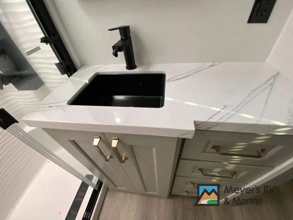 2026 Brinkley Model G 3970, Photos photo 34