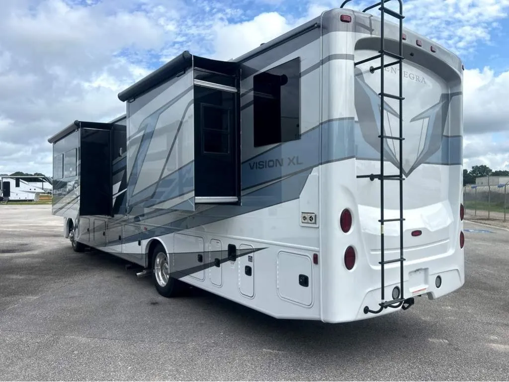 2027 Entegra Coach Vision XL 36C, Photos photo 4