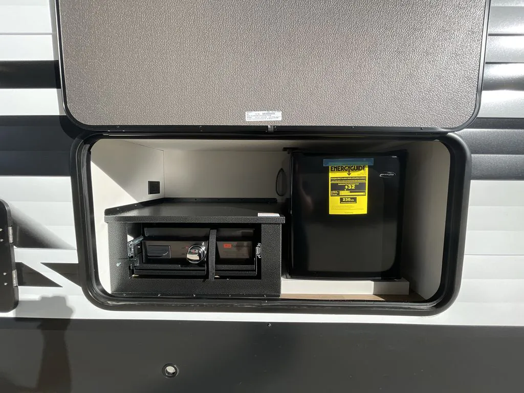 2027 Grand Design Transcend 335BHT, Photos photo 7