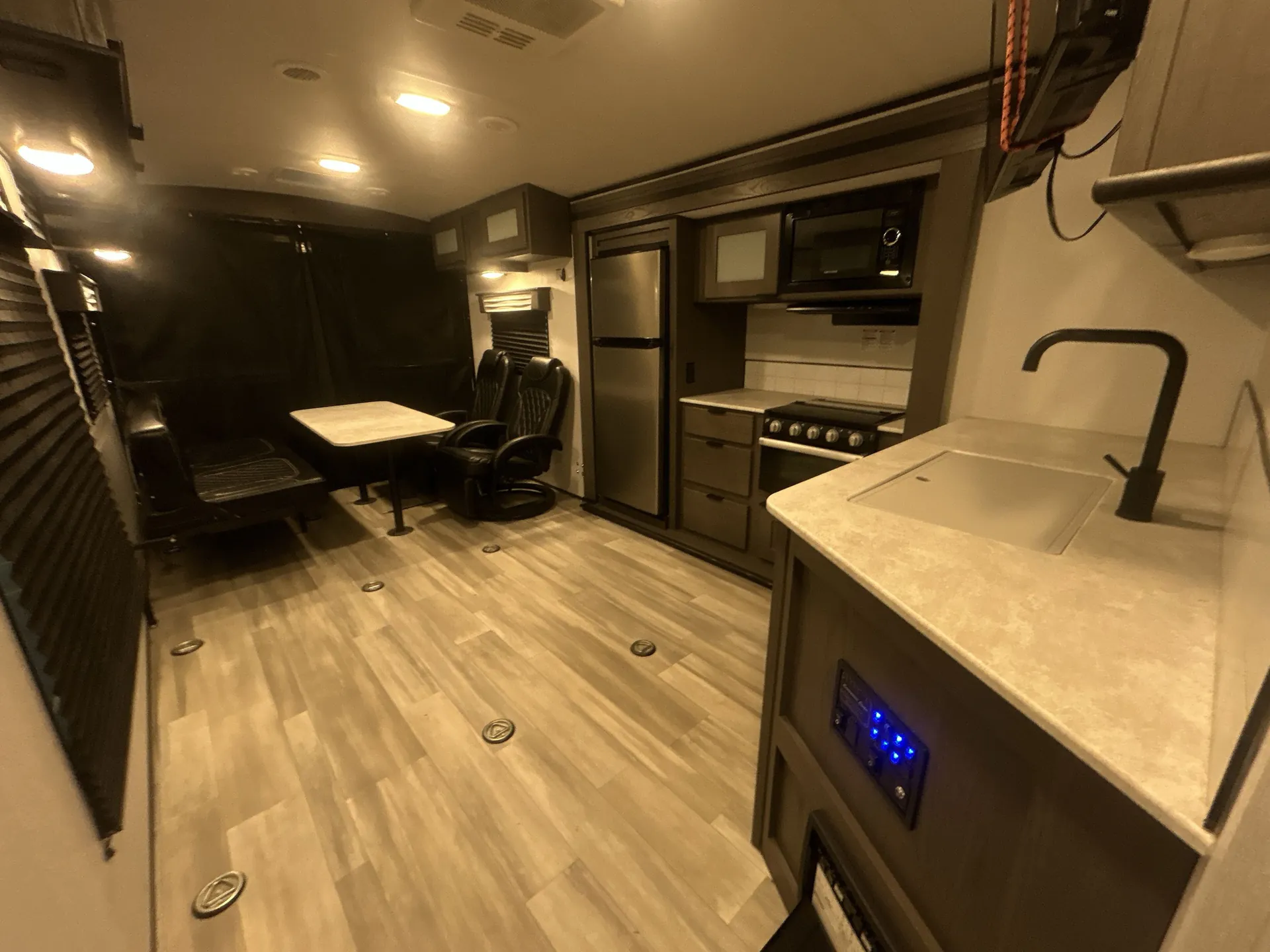 2021 Cruiser RV MPG 2700TH - Photo 2