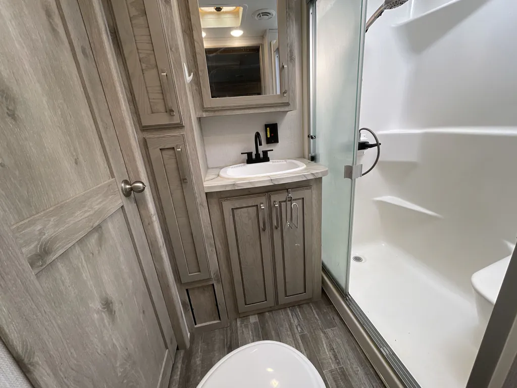 2022 Keystone Avalanche 390DS, Photos photo 19