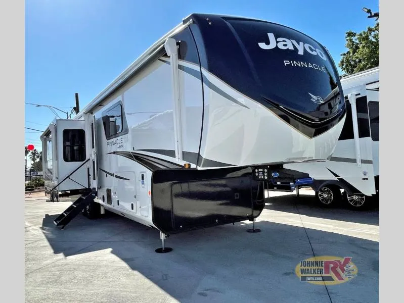 2026 Jayco Pinnacle 36FBTS - Photo 2