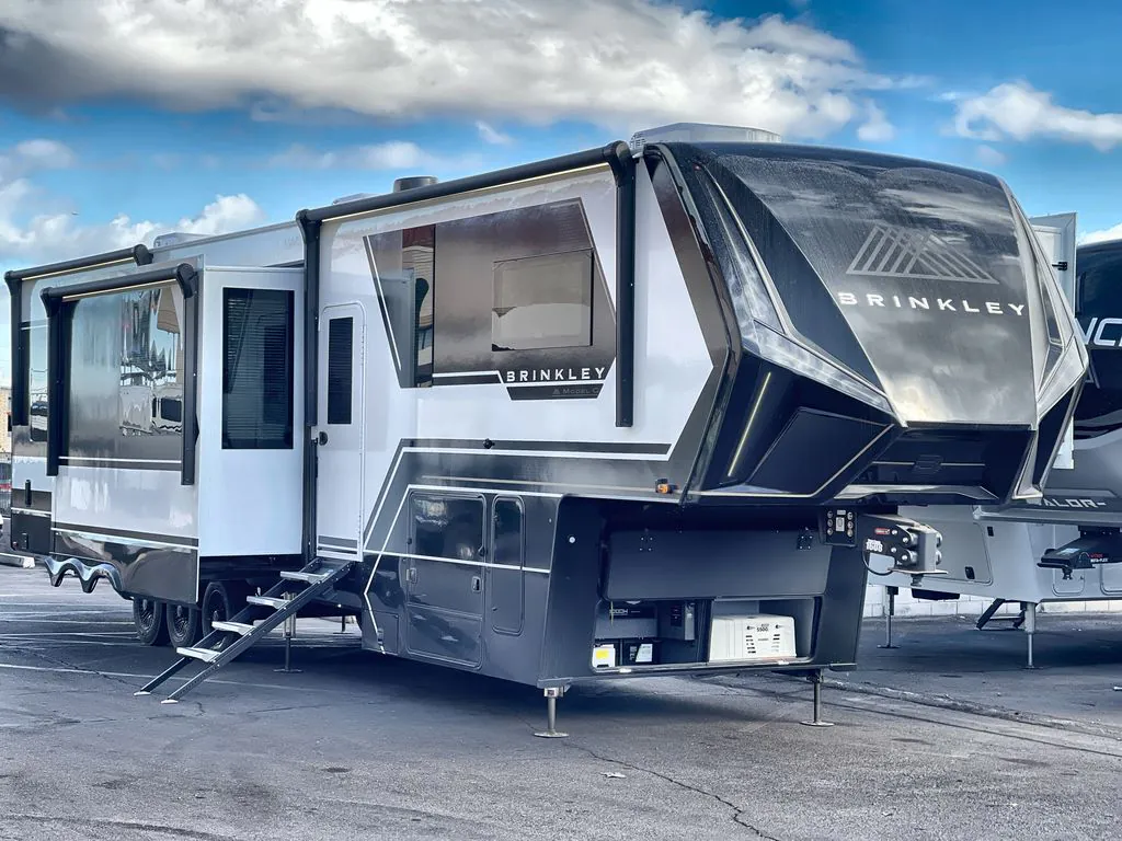 2025 Brinkley Model G 3970 - Photo 2