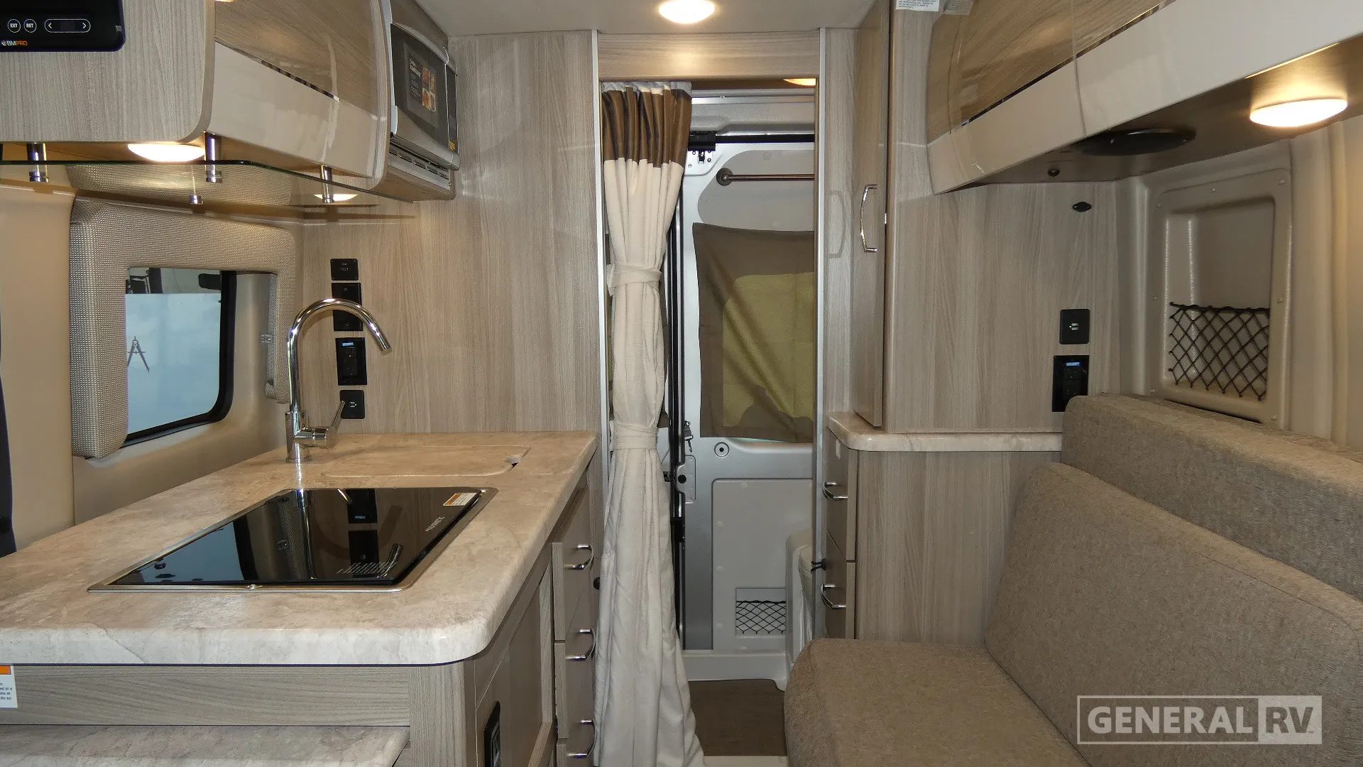 2023 Thor Motor Coach Scope 18M - Photo 3