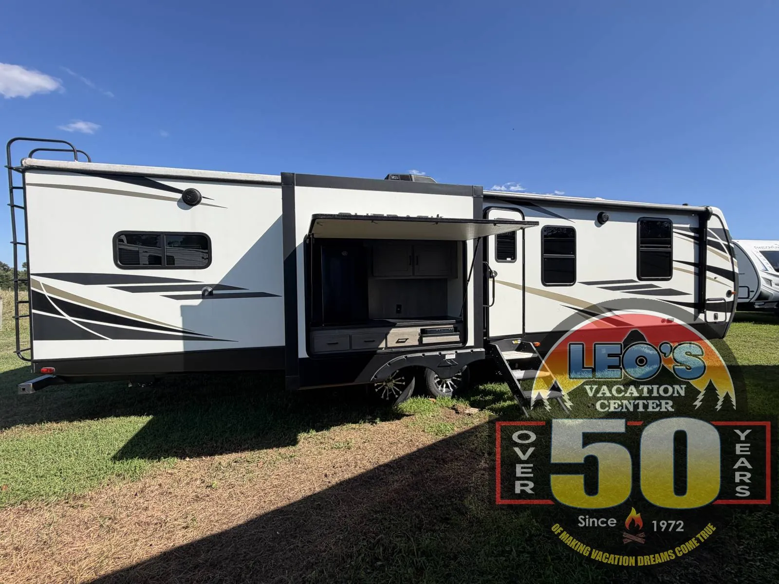 2021 Keystone Outback 332ML - Photo 3