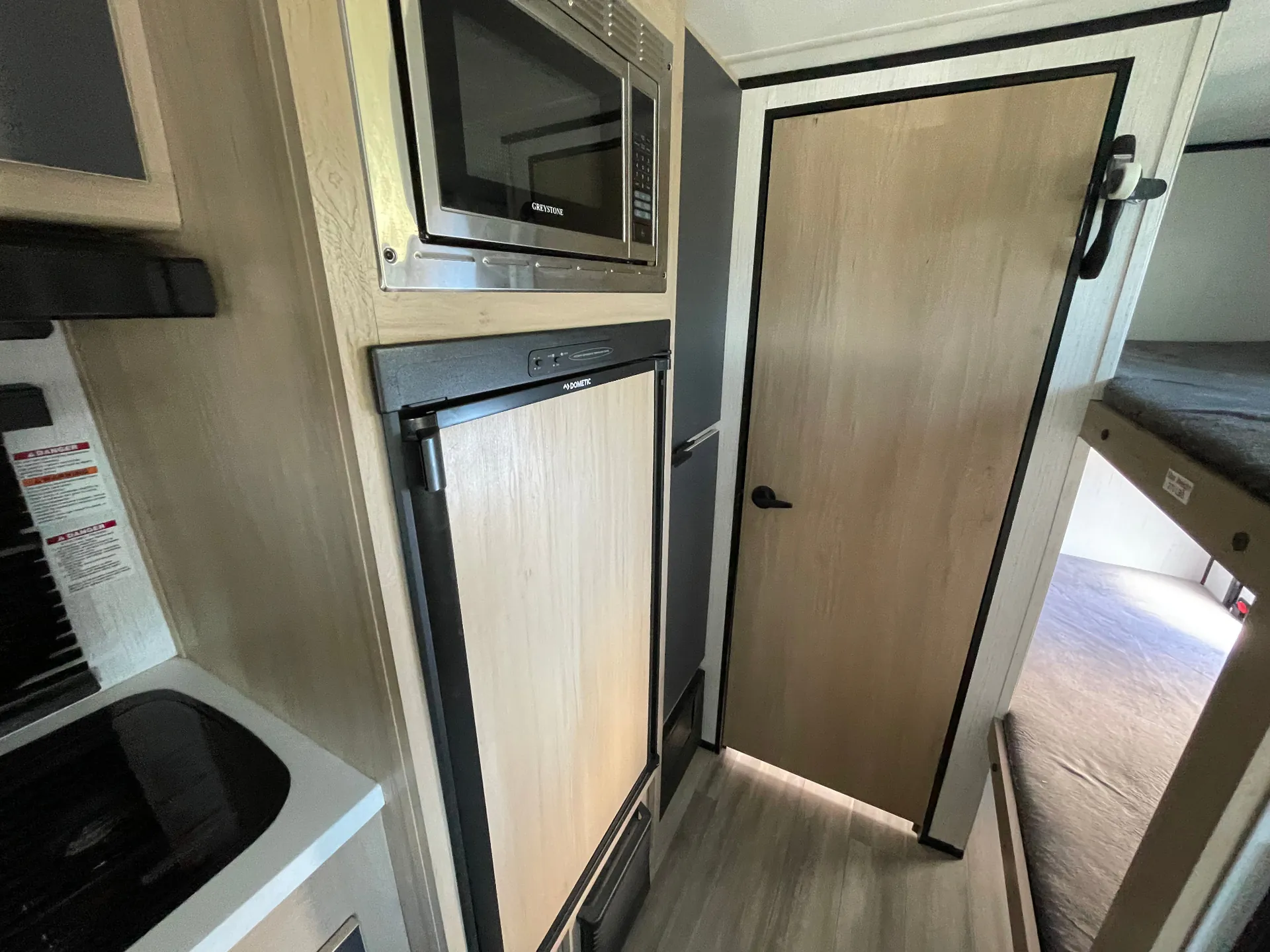 2022 Cruiser RV Hitch 18BHS - Photo 4
