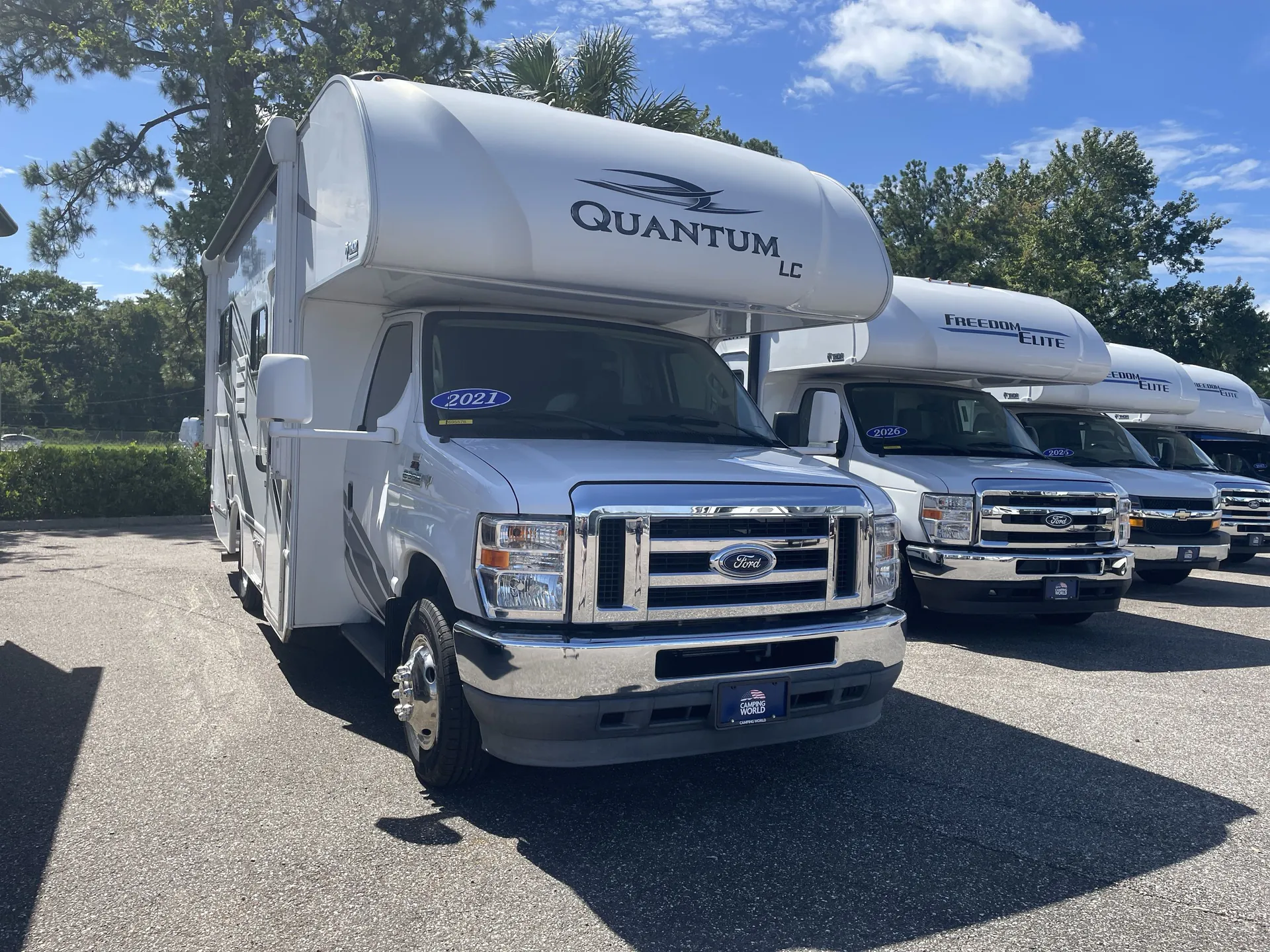 2021 Thor Motor Coach Quantum LC22 - Photo 2
