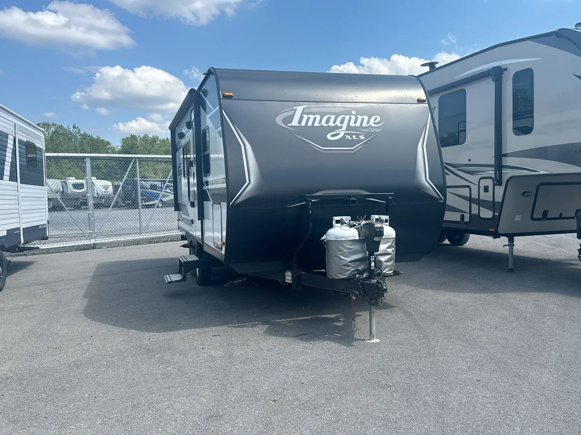 2019 Grand Design Imagine XLS 18RBE - Photo 2