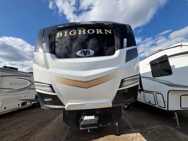 2022 HEARTLAND RV BIG HORN 3960LS - Main photo