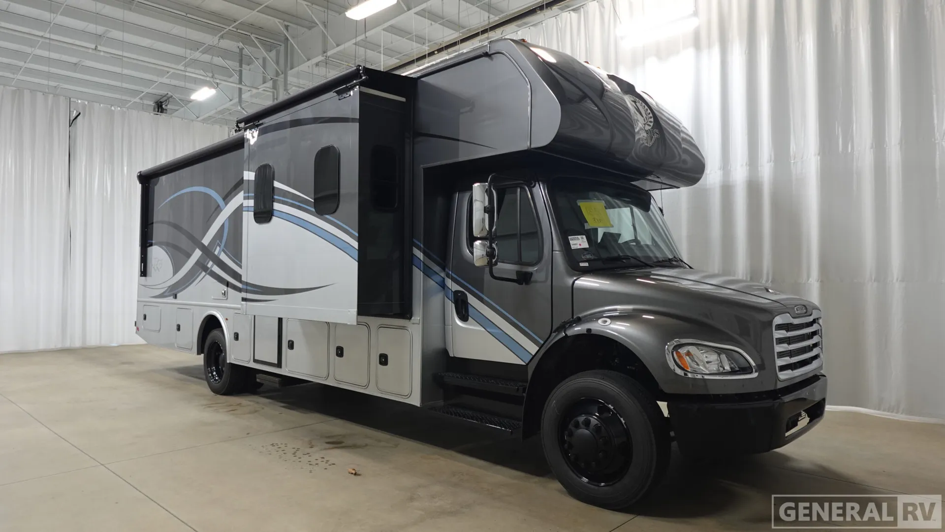 2026 NeXus RV Wraith 33F - Photo 2