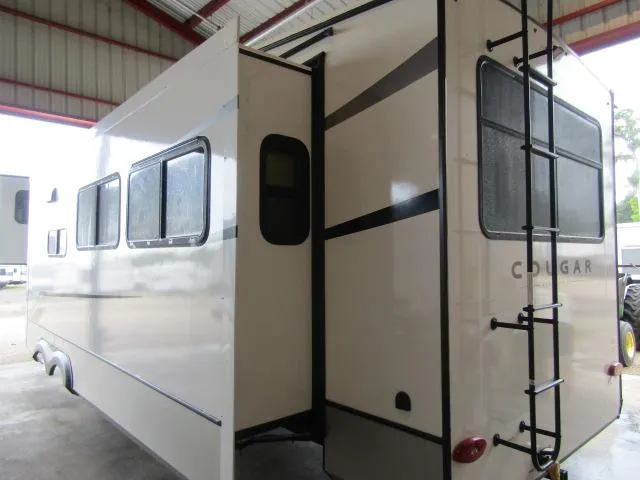 2025 Keystone Cougar 320RDS - Photo 4
