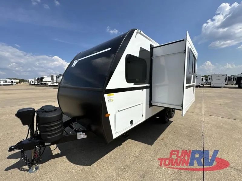 2026 Winnebago Micro Minnie 2100BH - Photo 3