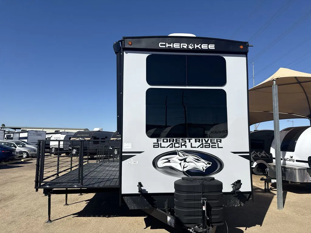 2026 Forest River Cherokee Timberwolf Black Label 27MDKBL - Photo 3