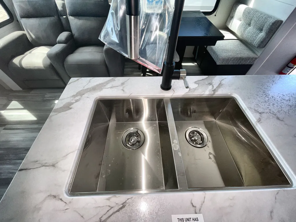 2026 Jayco Jay Flight Bungalow 401FLTS DS, Photos photo 9