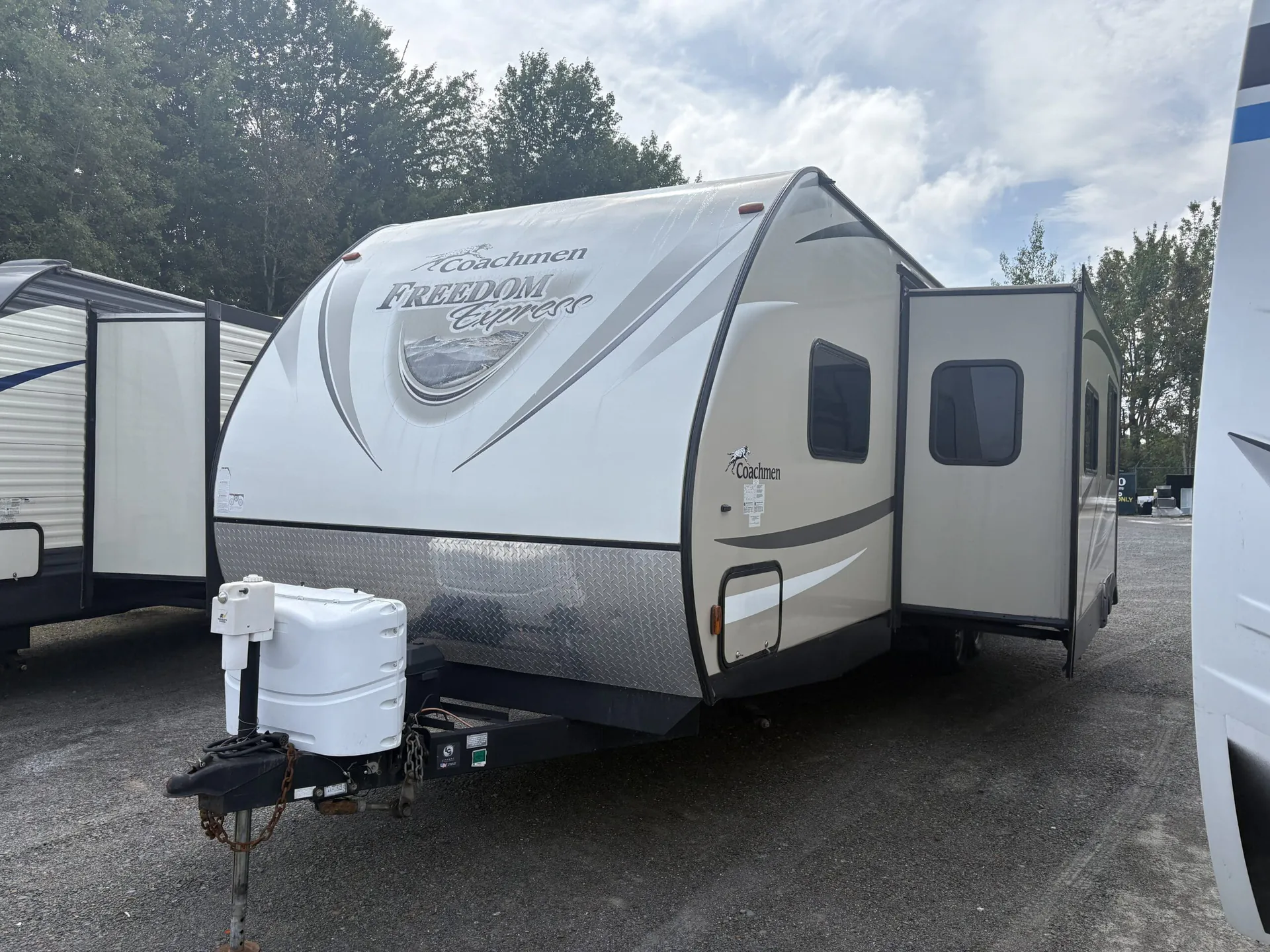 2017 Coachmen Freedom Express 29SE - Photo 3