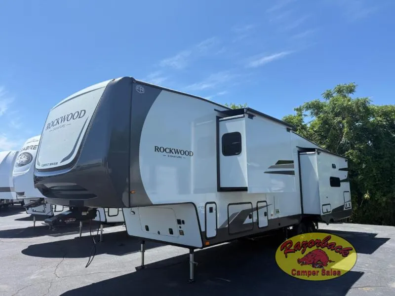 2026 Forest River Rockwood Signature 401SFB - Photo 3