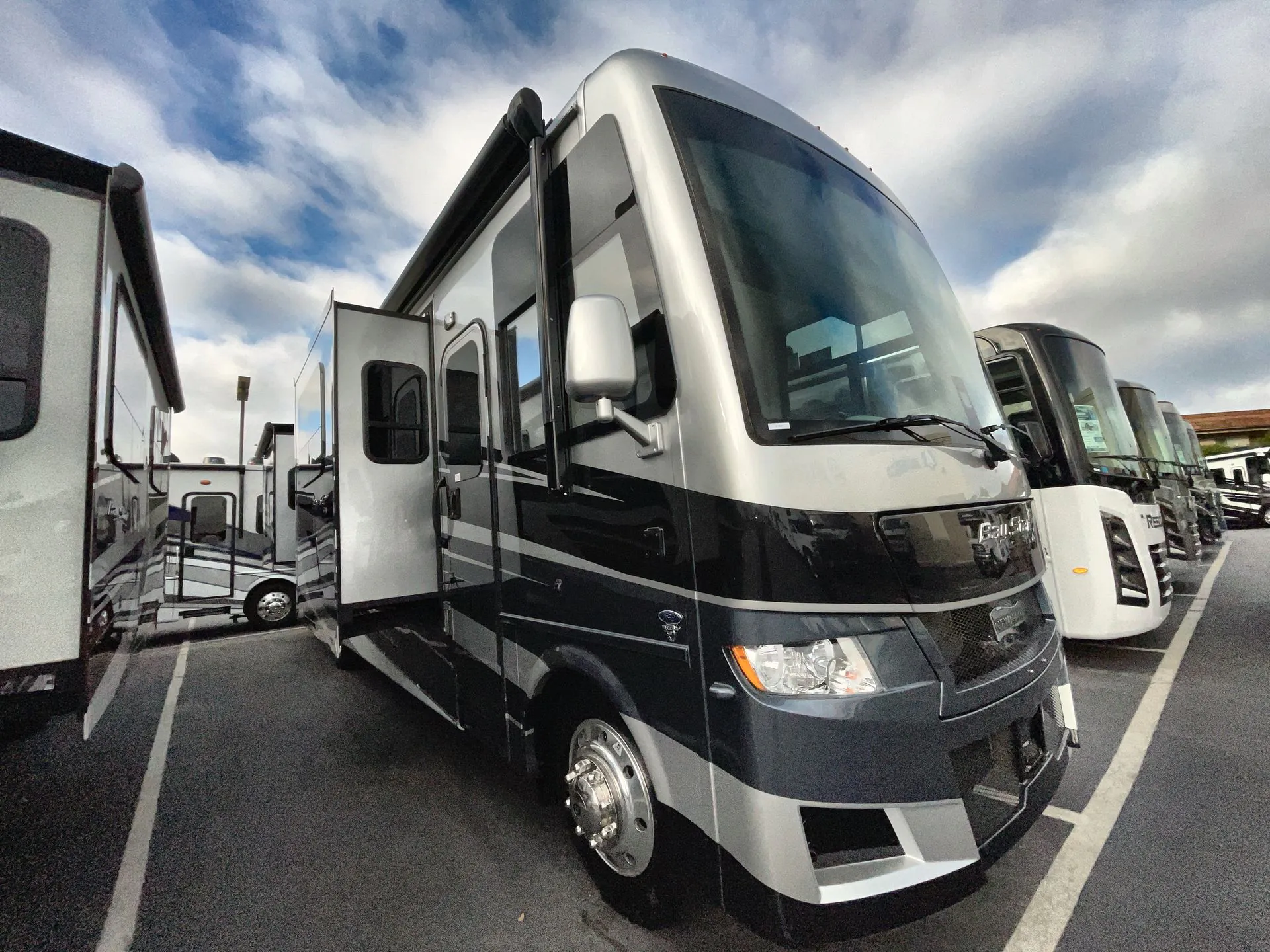 2026 Newmar Bay Star 3629 - Photo 3