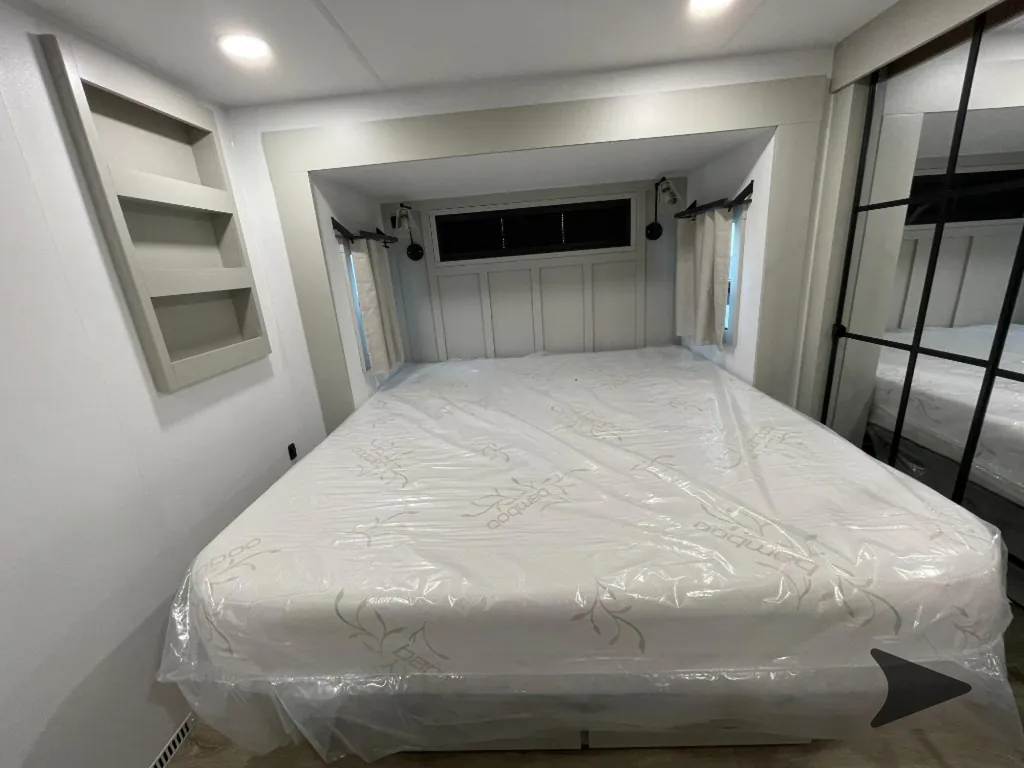 2026 Brinkley Model G 4100, Photos photo 39