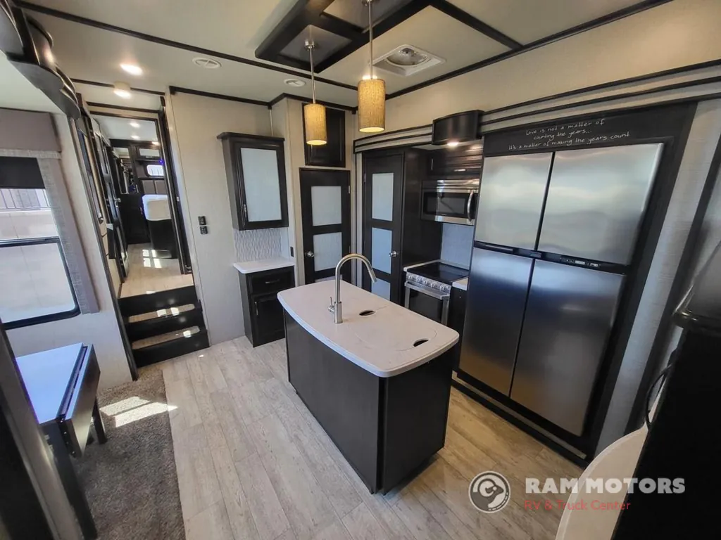 2018 Grand Design Momentum 376TH, Photos photo 7