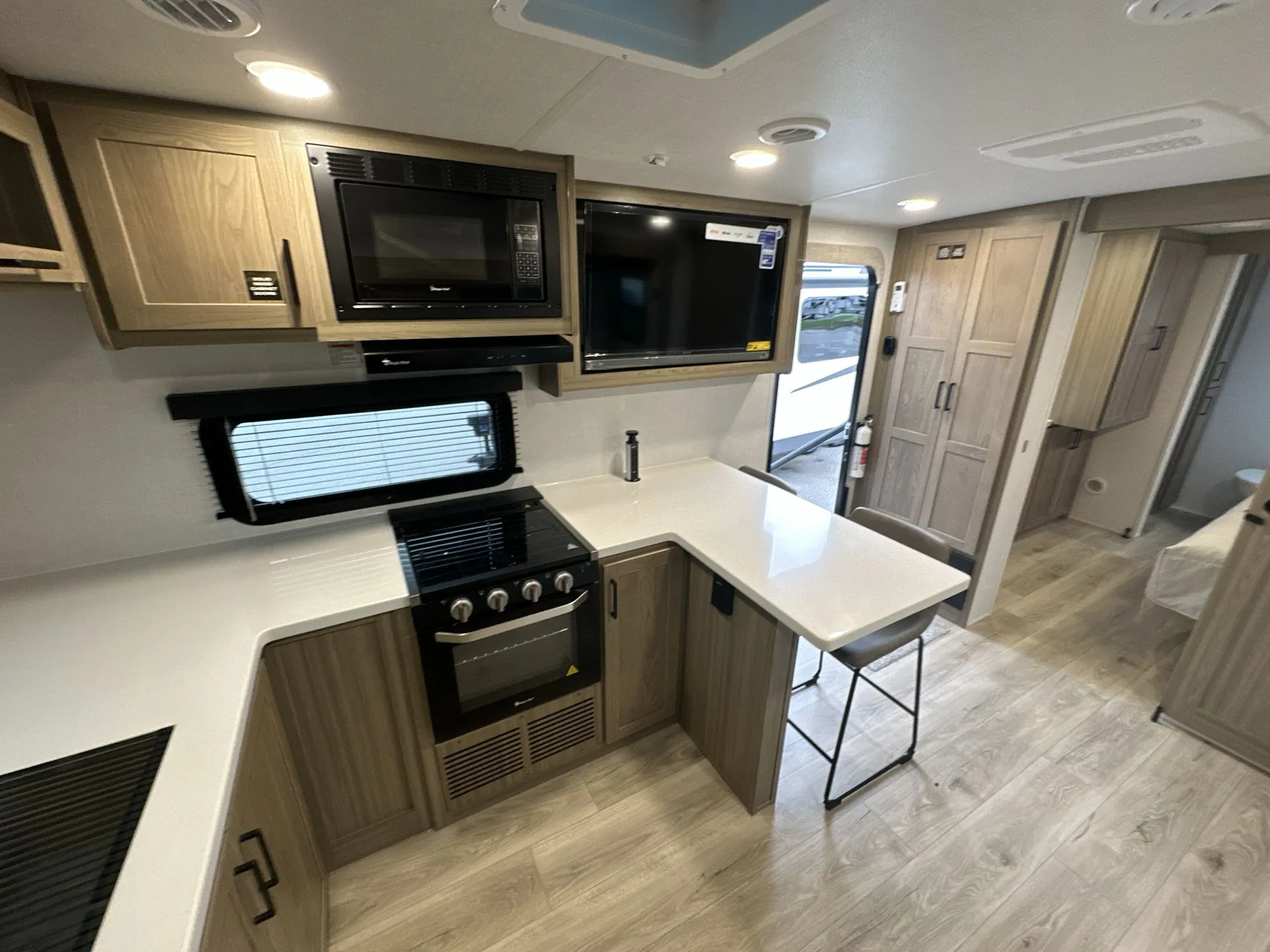 2027 Forest River Rockwood Mini Lite 2523MBR — Photo 7
