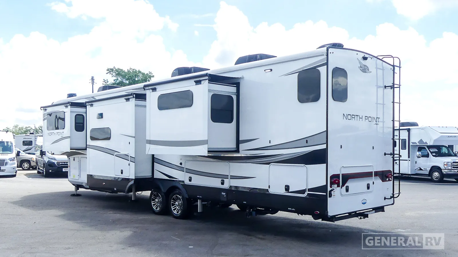 2024 Jayco North Point 382FLRB - Photo 4