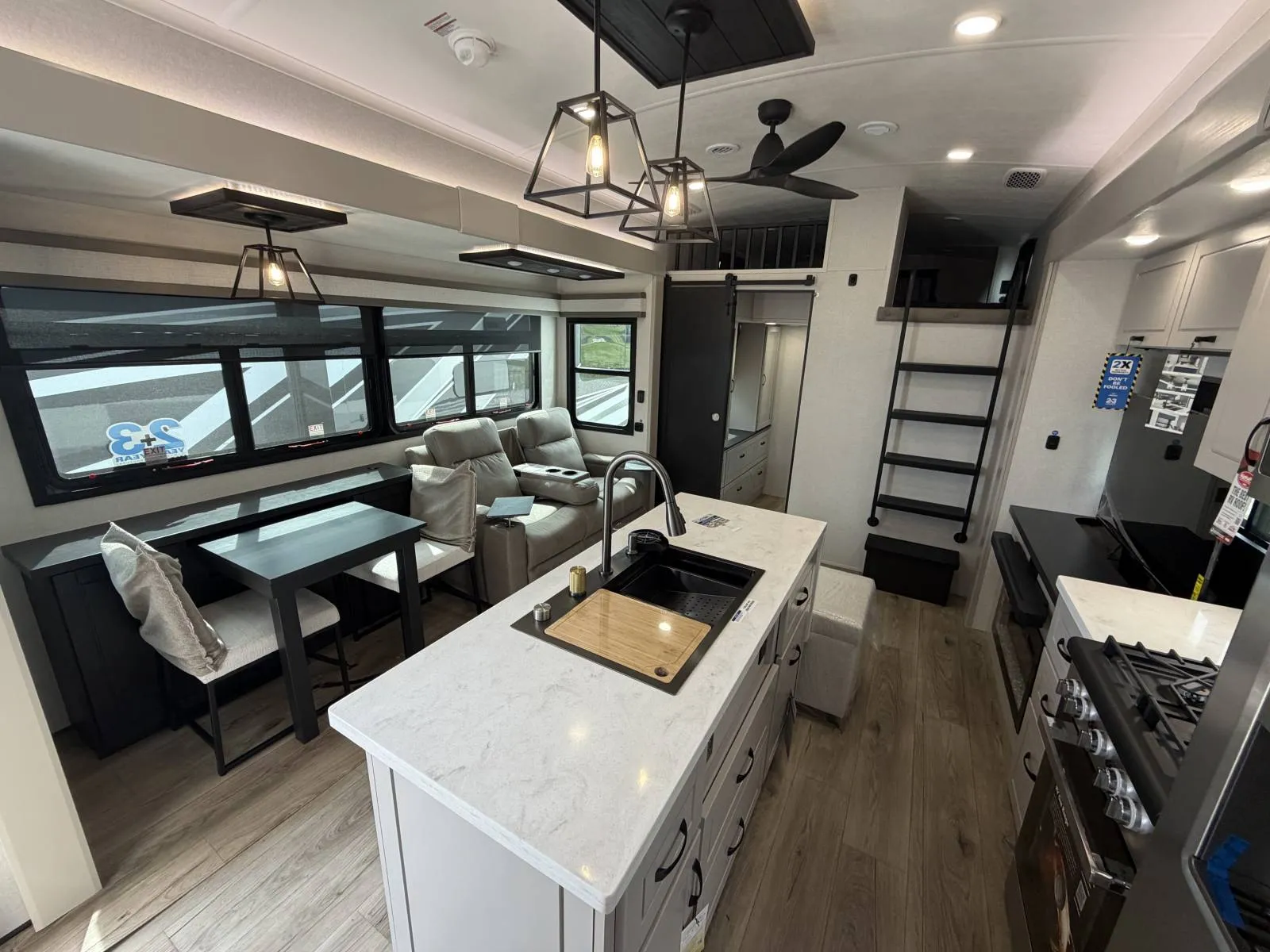 2026 Jayco North Point 390CKDS - Photo 4